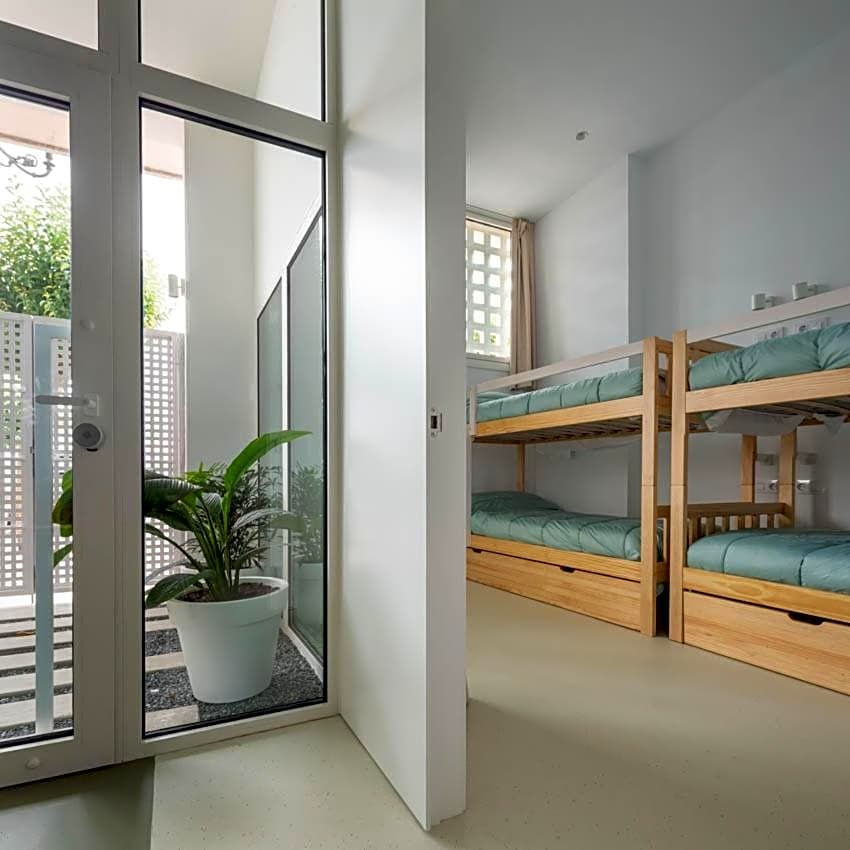 Arribada by Estela do Mar