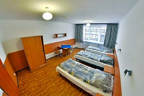 Basic Triple Room with Shared Bathroom