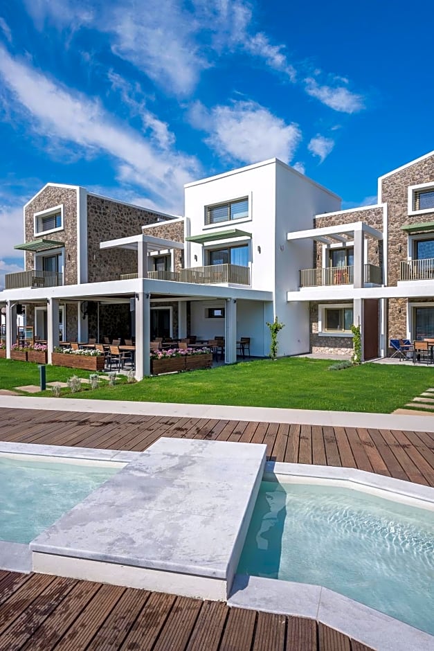 Thalassa Suites