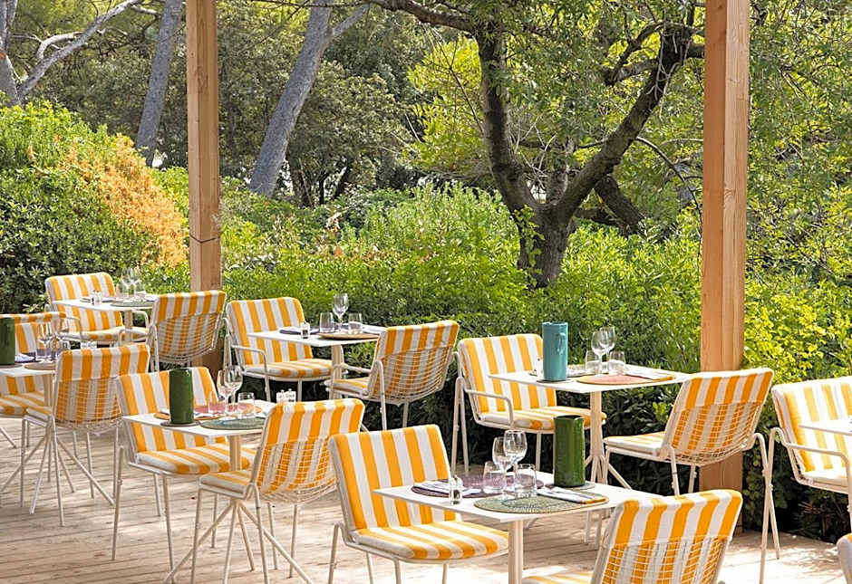 Hôtel Le Provençal - Rénové en 2025 - Bord de Mer