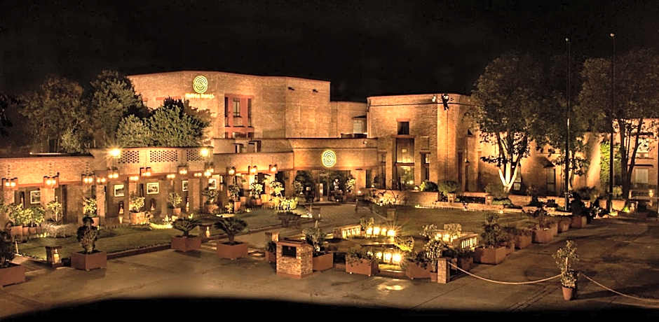 Faisalabad Serena Hotel