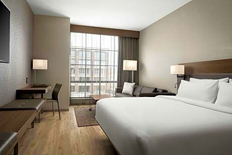 King Room with Sofa Bed and Tub - Mobility Accessible