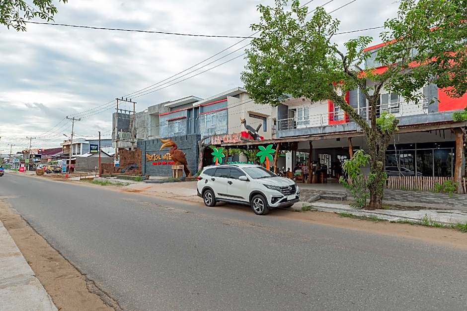 Urbanview Hotel Tropical Ketapang by RedDoorz