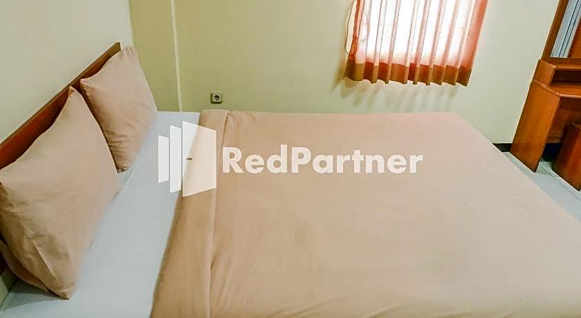 Grand Kembar Hotel Mitra RedDoorz