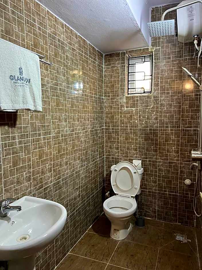 Glandov Suites and Apartment