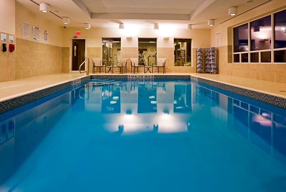 Holiday Inn Express & Suites New Liskeard By IHG