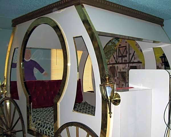 Red Carpet Inn Fanta Suites Hotel