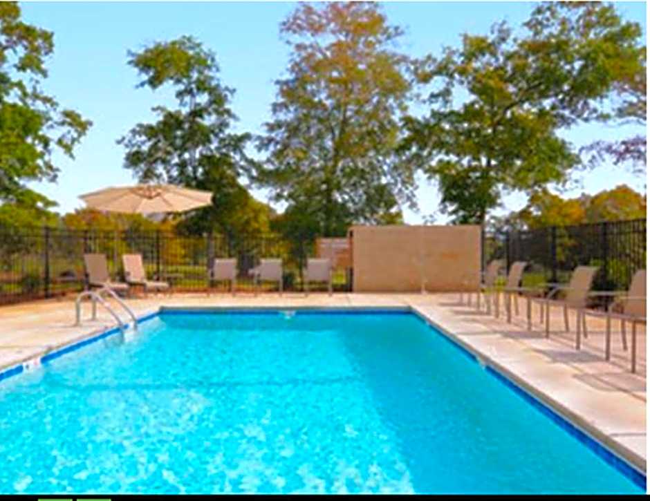 Microtel Inn & Suites By Wyndham Ozark