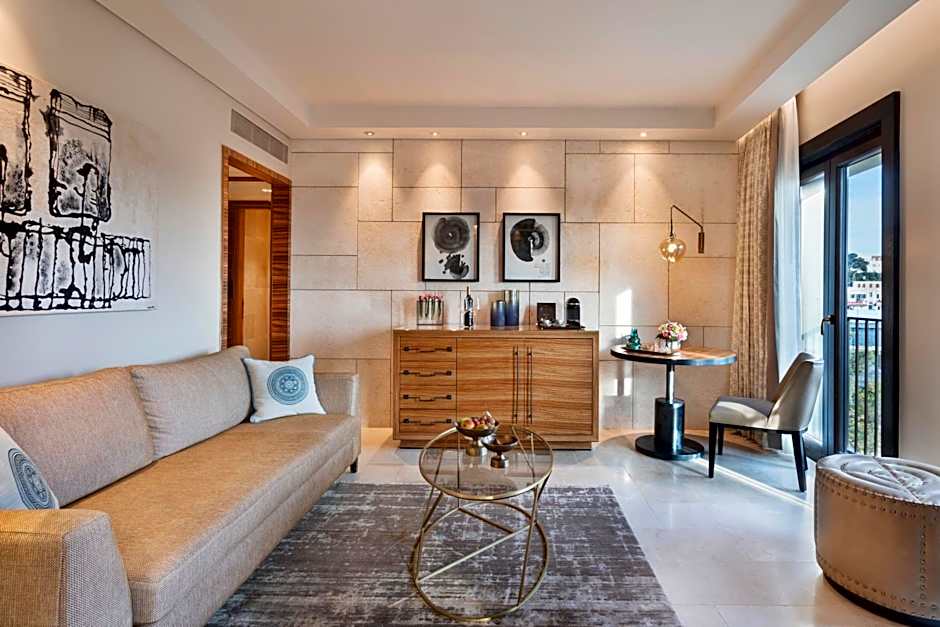 Photo 1 of 2 of Suite, City View
