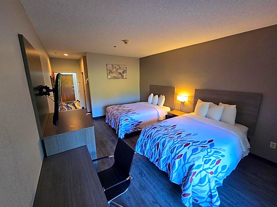 Red Roof Inn & Suites Hinesville