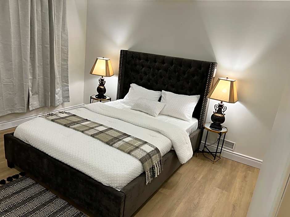 LaVida Exclusive Guest House, Free Parking (Rm#2)