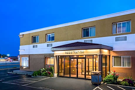 FairBridge Inn Express Buffalo Airport Williamsville