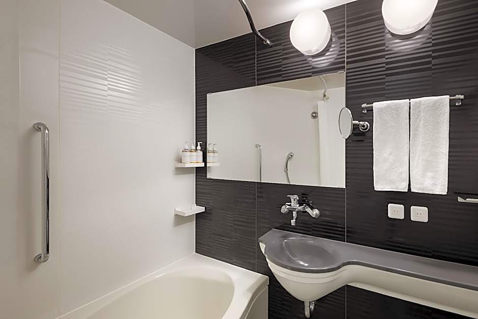 Four Points Flex by Sheraton Yokohama West