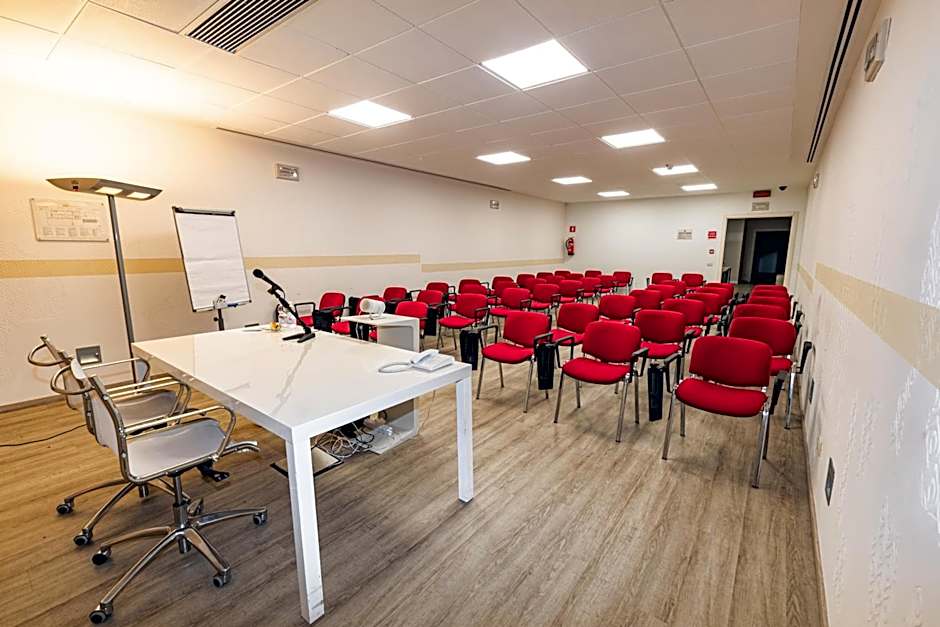 One Hotel & Restaurant