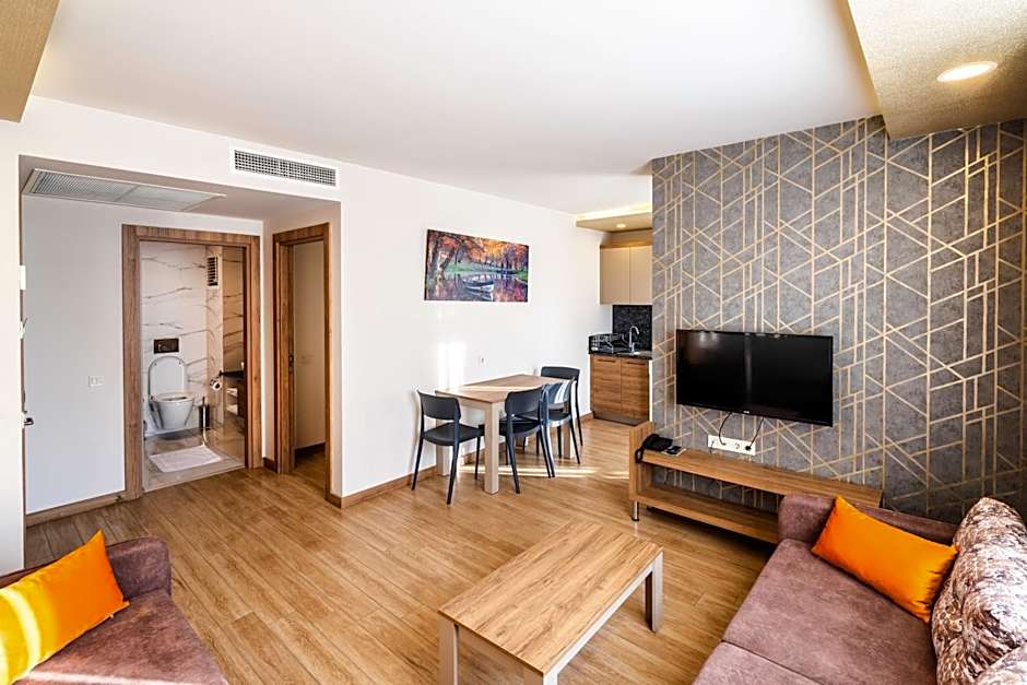 Golden World Suite Hotel