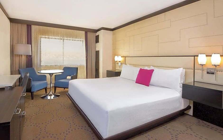 Harrah's Laughlin Beach Resort & Casino