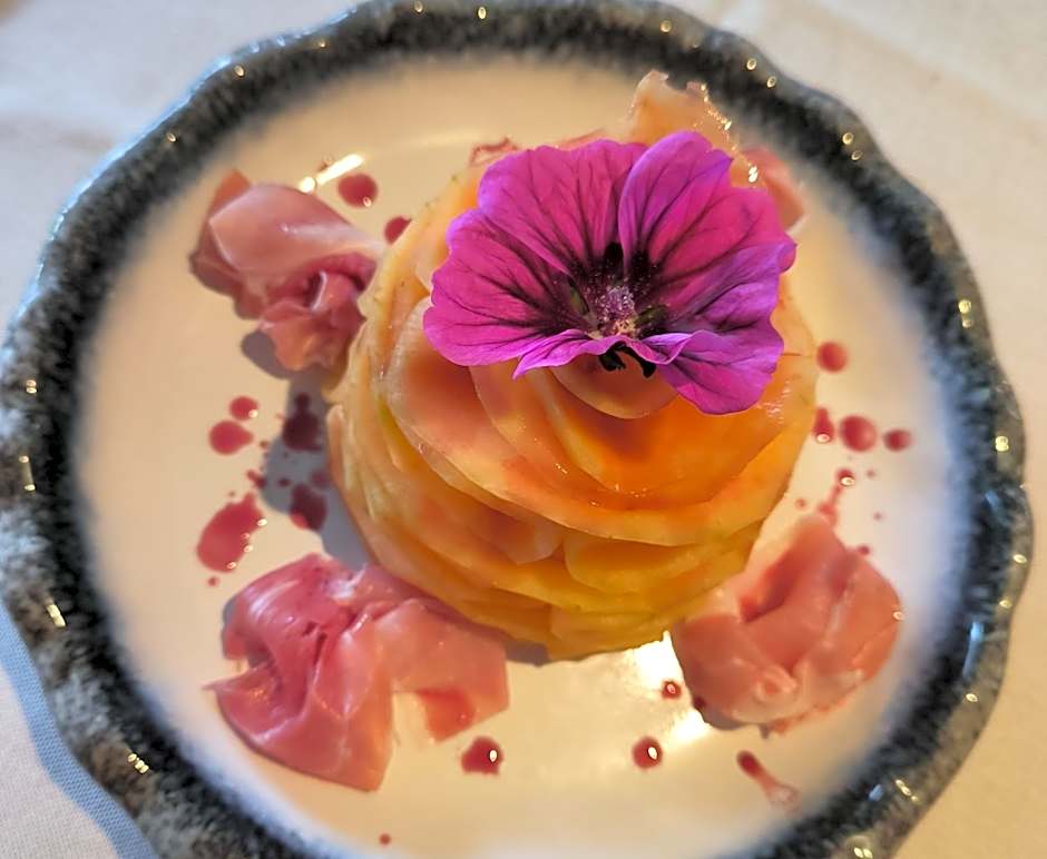 Logis Hôtel -Spa-Restaurant Le Saint Antoine