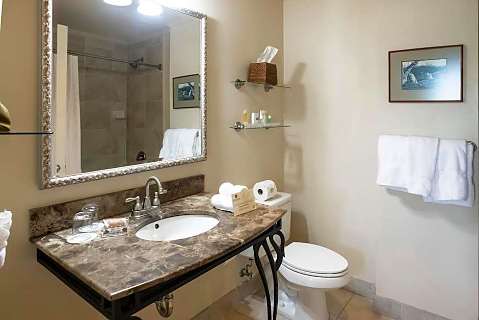 River Inn Of Harbor Town