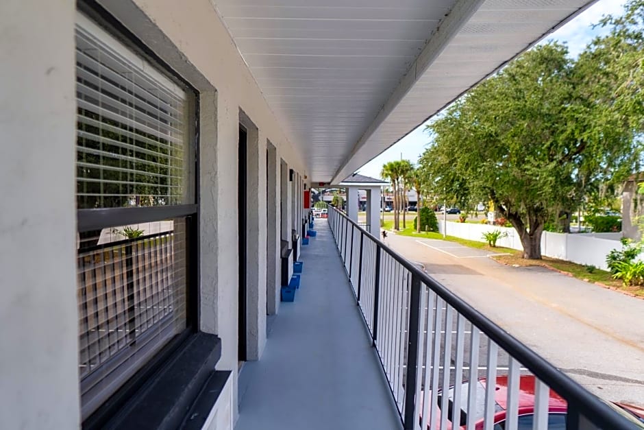 Sunshine Inn