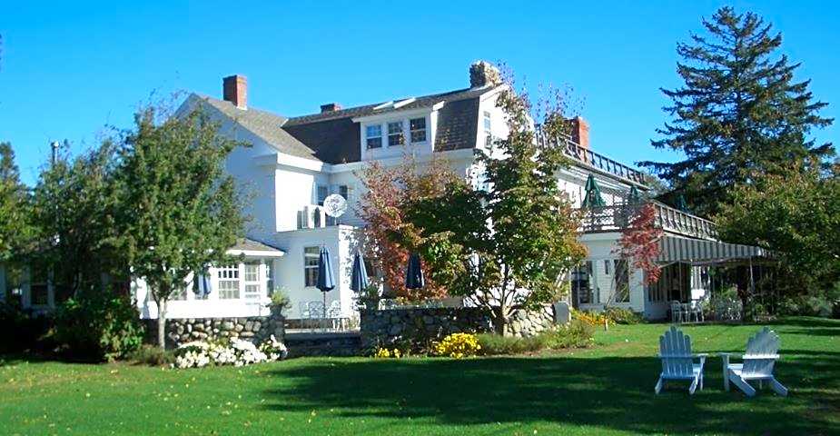 Shelter Harbor Inn
