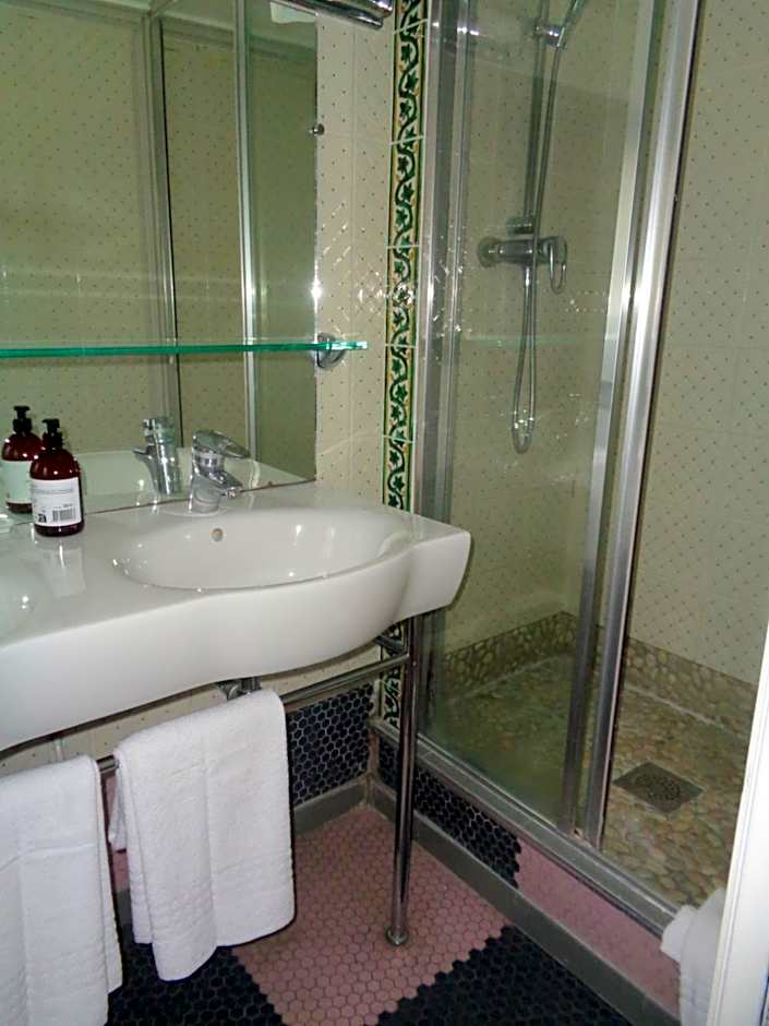 Hôtel les Degrés de Notre Dame