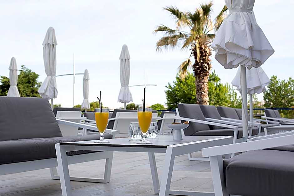 Makedonia Palace