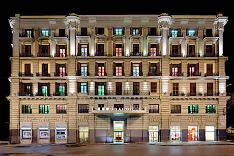 UNA HOTELS Napoli