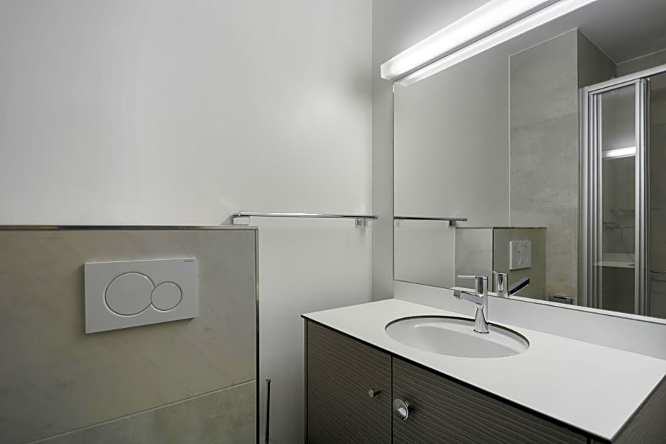 Neuchatel City Hotel