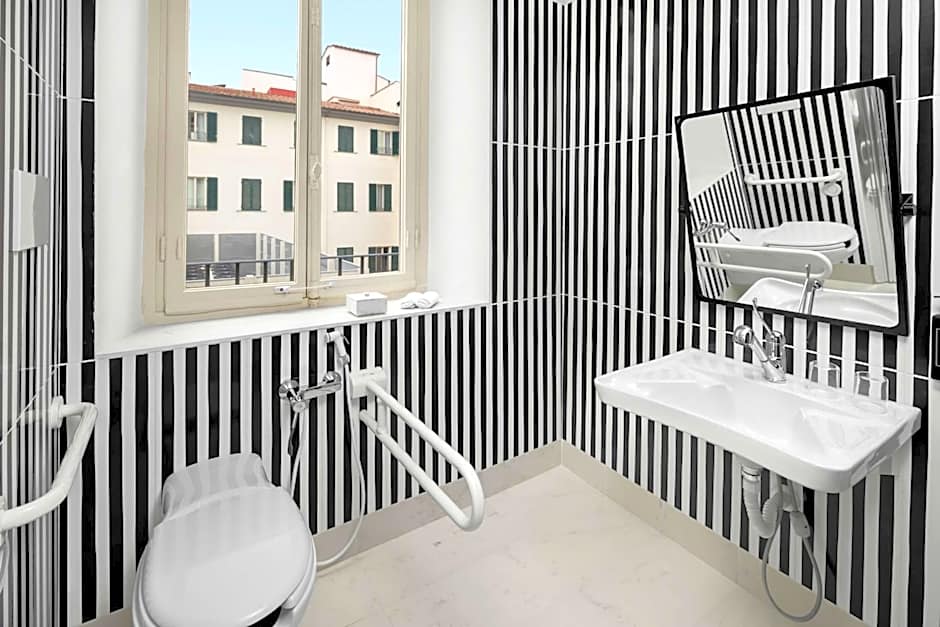 Anglo American Hotel Florence, Curio Collection by Hilton