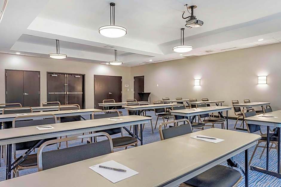 Cambria Hotel Minneapolis Maple Grove