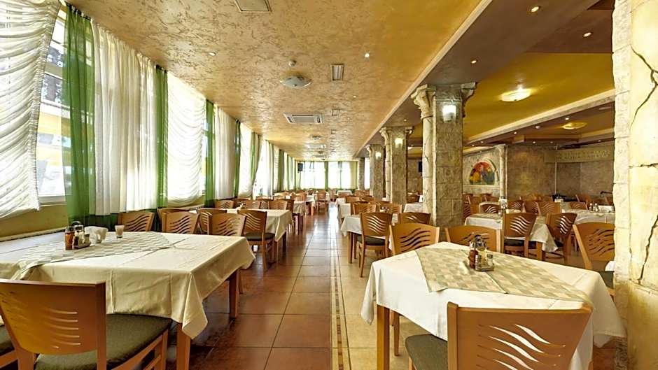 Balneo & SPA Hotel Aura