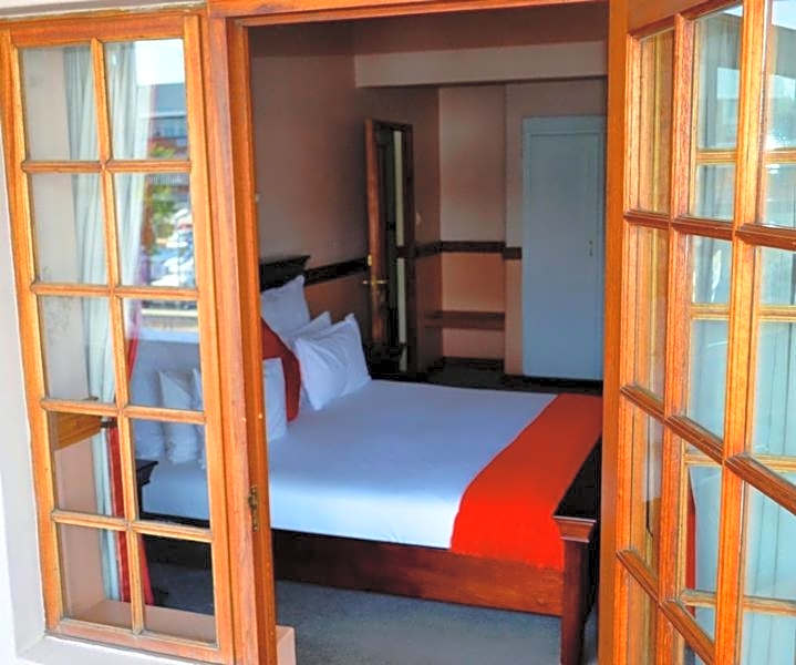 Crown Hotel