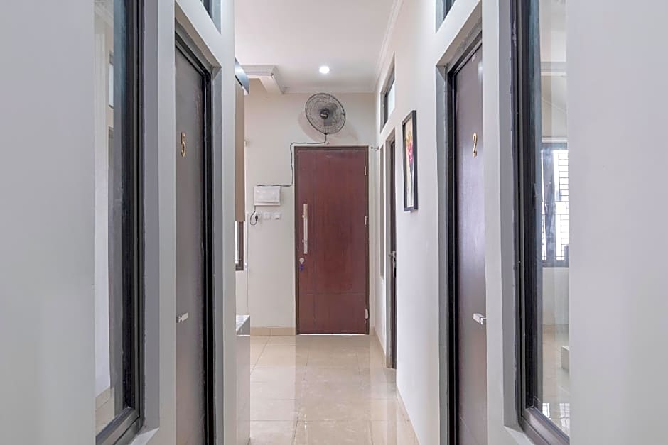 OYO Life 3248 Vision Residence Karawang