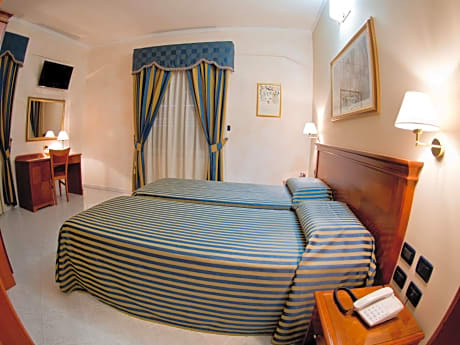 Economy Twin Room