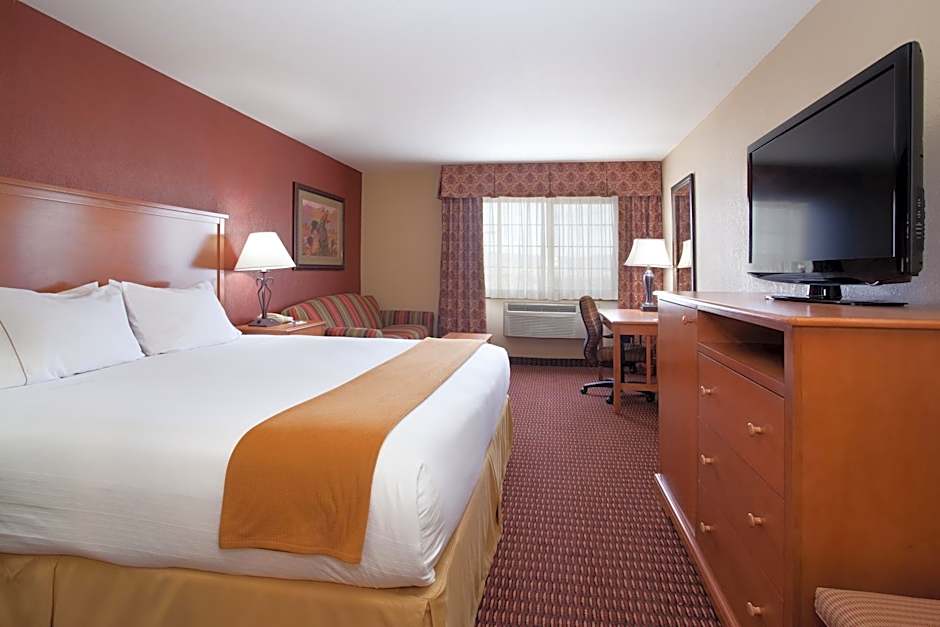 Holiday Inn Express Hotel & Suites Raton By IHG