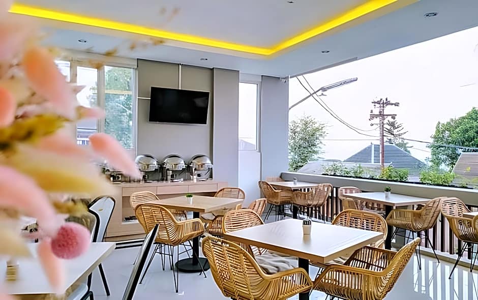 Facade Hotel by Azana