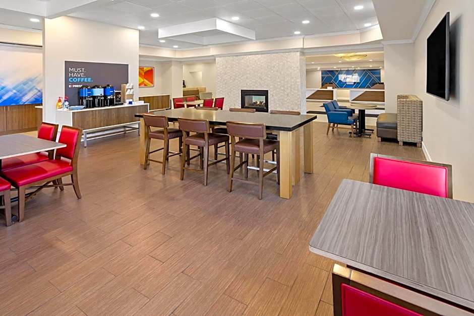 Holiday Inn Express Stony Brook-Long Island By IHG