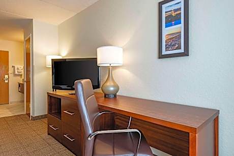 King Room with Sofa Bed - Non-Smoking