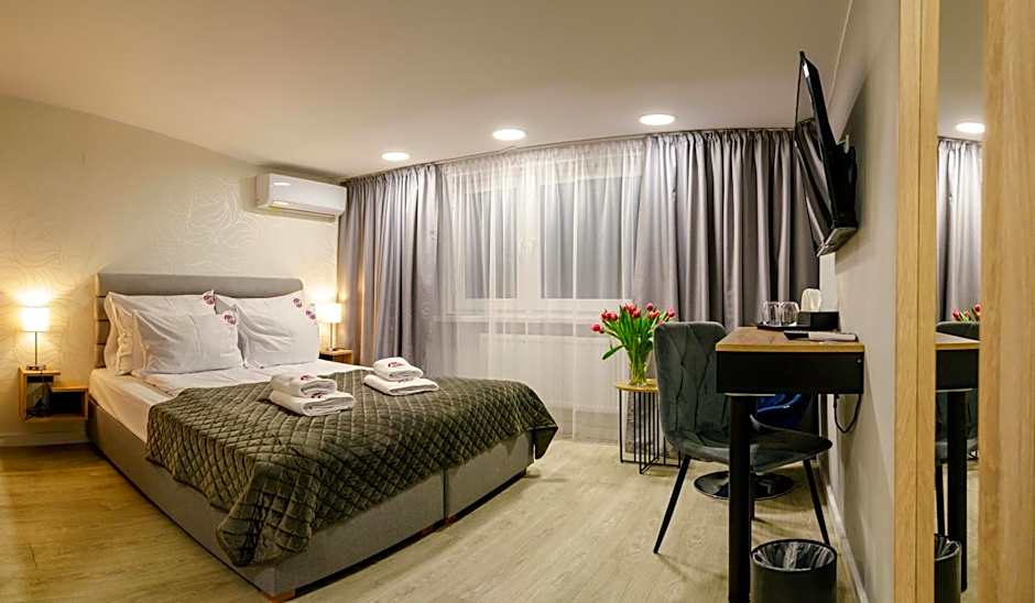 Kamienica no 111a Warsaw Airport