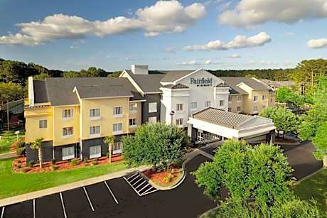 Fairfield Inn & Suites by Marriott Charleston North/University Area