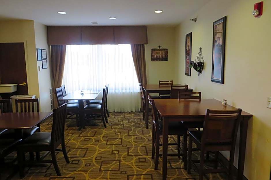 Hawthorn Extended Stay by Wyndham Seville