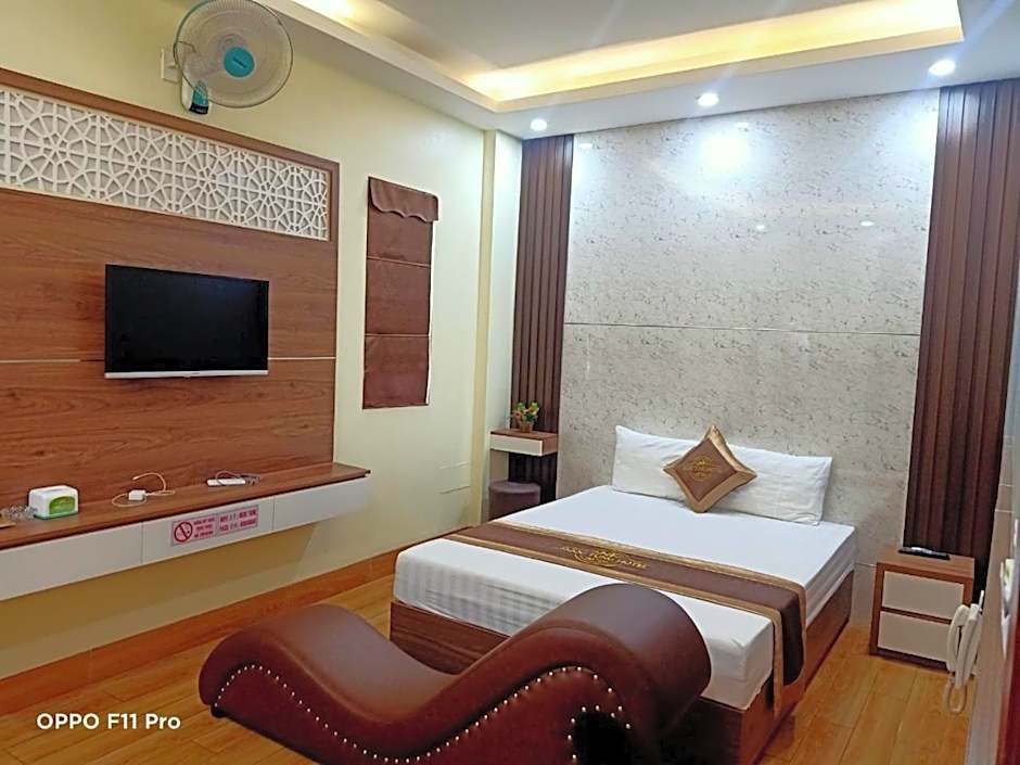 Photo 1 of 7 of Double Room