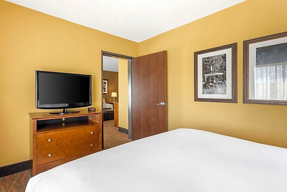 Best Western Plus Tupelo Inn & Suites
