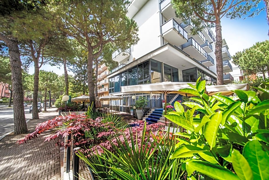 Renzo Hotel