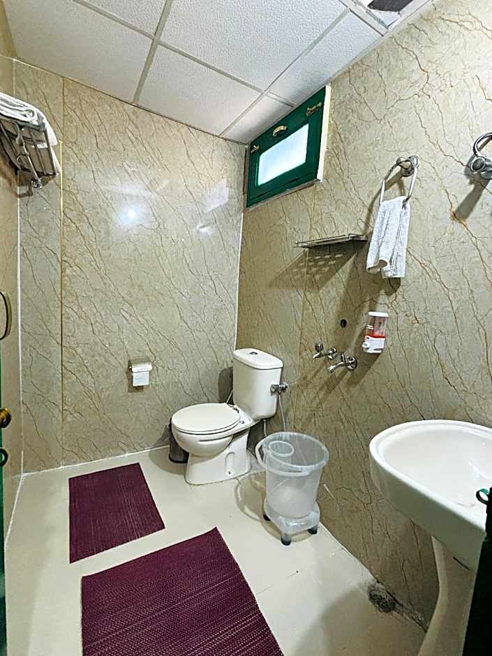 Himalayan High, Auli, by Himalayan Eco Lodges