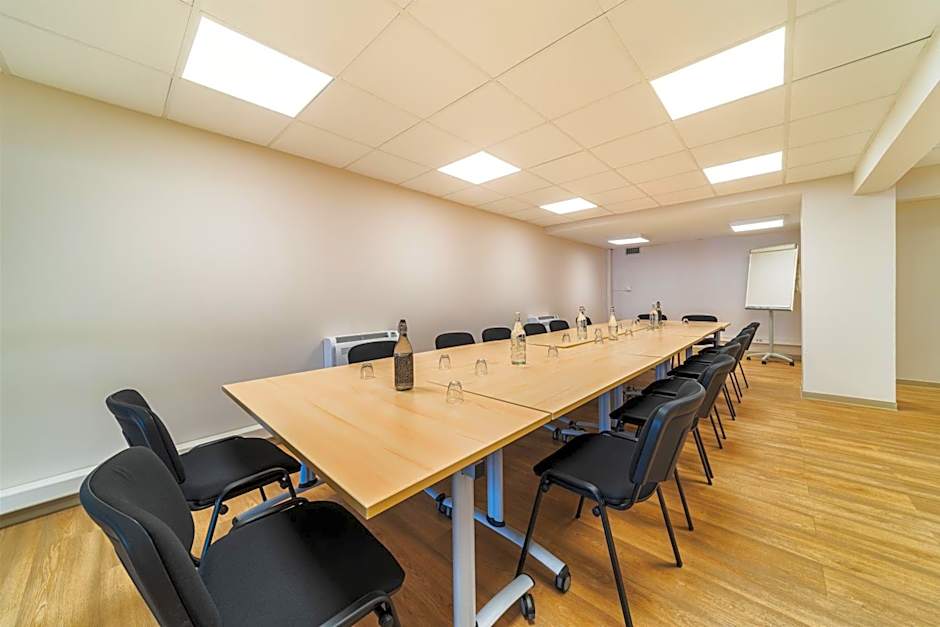 Hotel Austral by Exsel