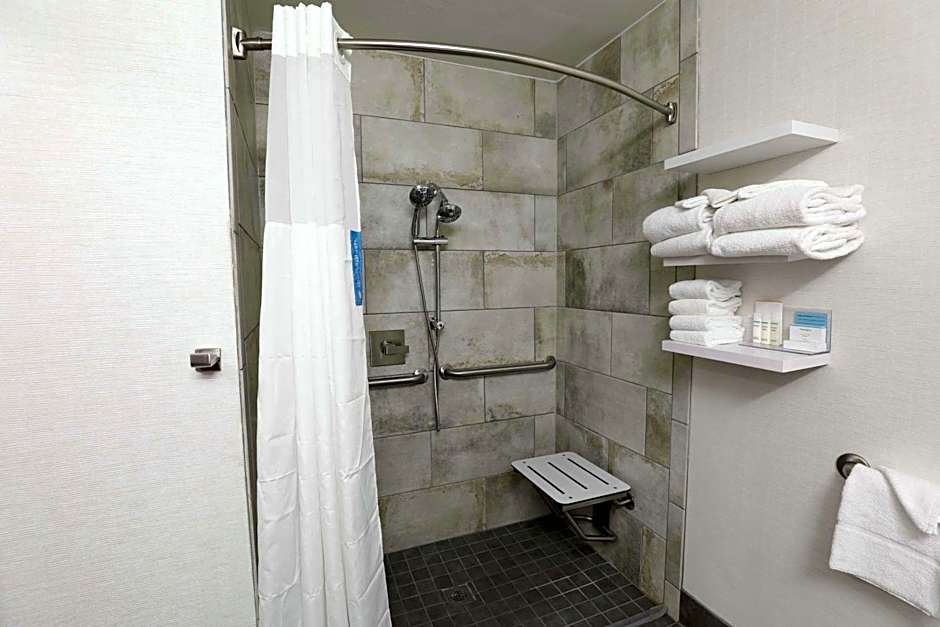 Hampton Inn By Hilton Dyersburg