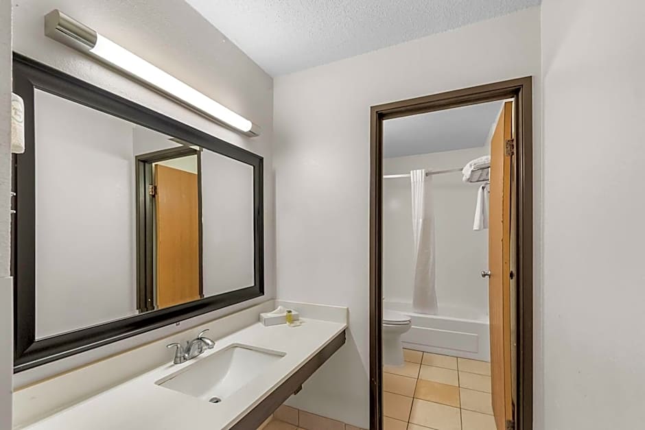 Super 8 by Wyndham Dumfries/Quantico