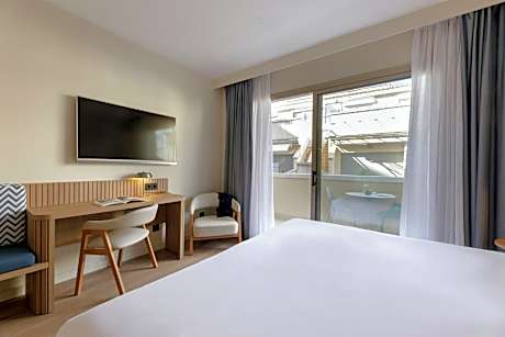 Classic Double Room with Balcony