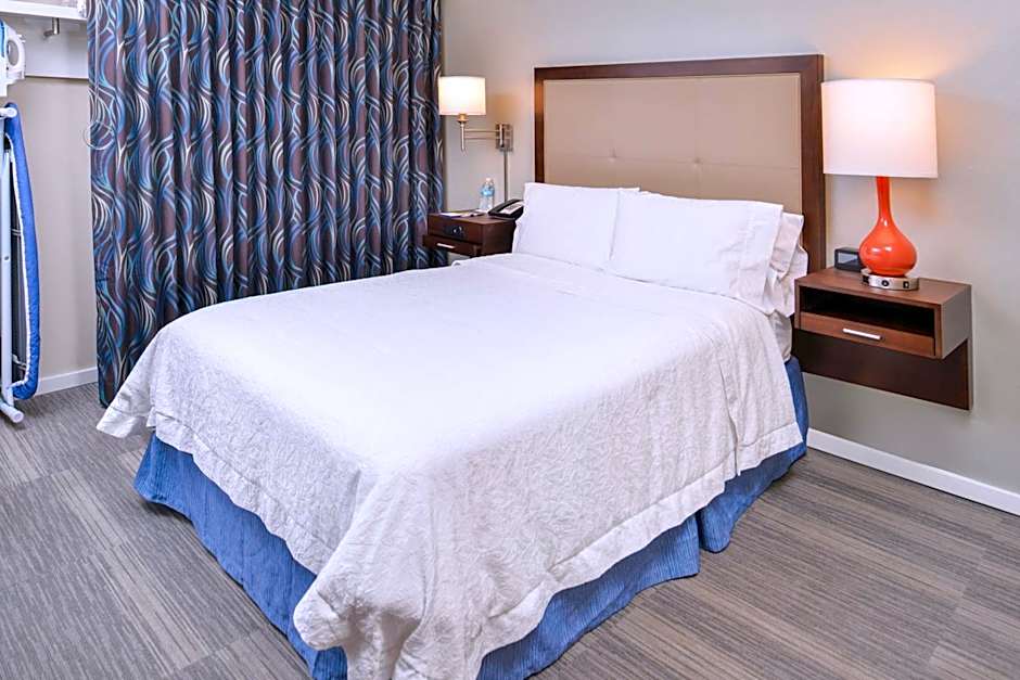 Hampton Inn By Hilton Seattle-Airport